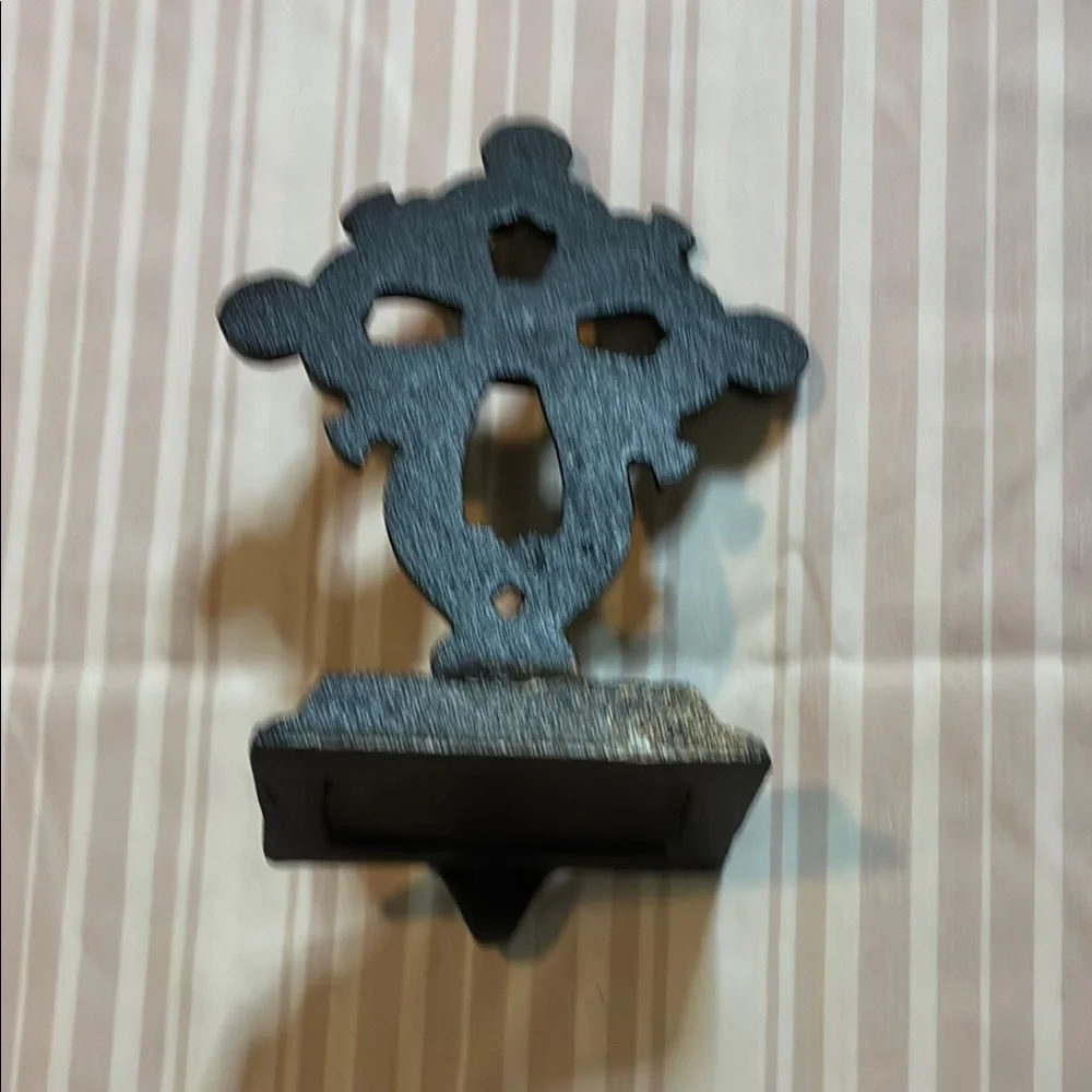Ornate Black & gold Cross hook Decor